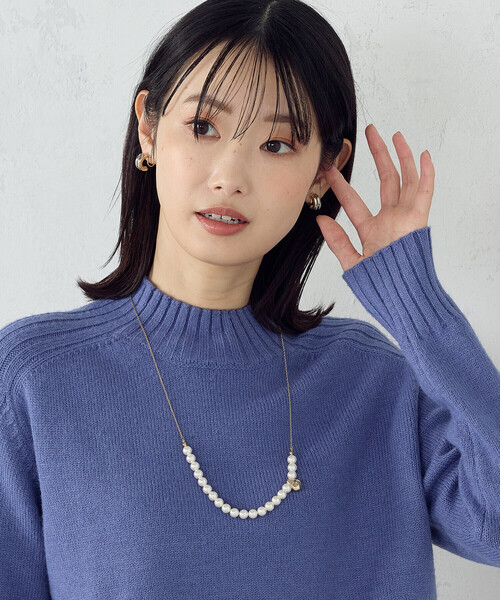 COMME CA ISM(コムサイズム)の「変形メタルパーツ パールネックレス(ネックレス・レディース・シルバー/ゴールド・FREE)」の3枚目の写真