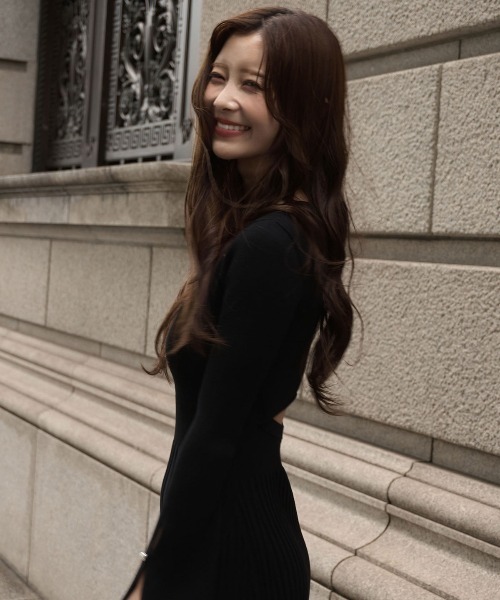 EIMY ISTOIRE（エイミーイストワール）の「【全骨格対応】リブニットフレアワンピース（ワンピース・レディース・ブラック/モカ/バーガンディー・36/38/34）」の16枚目の写真