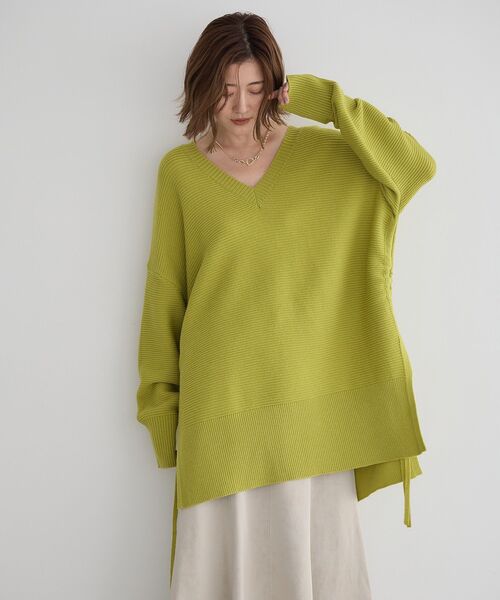 Editt by YECCA VECCA(エディットバイイェッカヴェッカ)の「Vネックドロストデザインニット(ニット/セーター・レディース・グリーン系その他3/ブラック/ライトベージュ・FREE)」の5枚目の写真