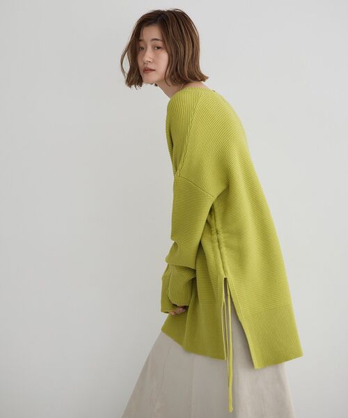 Editt by YECCA VECCA(エディットバイイェッカヴェッカ)の「Vネックドロストデザインニット(ニット/セーター・レディース・グリーン系その他3/ブラック/ライトベージュ・FREE)」の7枚目の写真