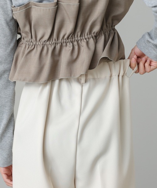 Bab(バブ)の「【選べるサイズ展開】ツータックワイドパンツ(その他パンツ・レディース・チャコールグレー/アイボリー/ベージュ・S/M/L)」の10枚目の写真