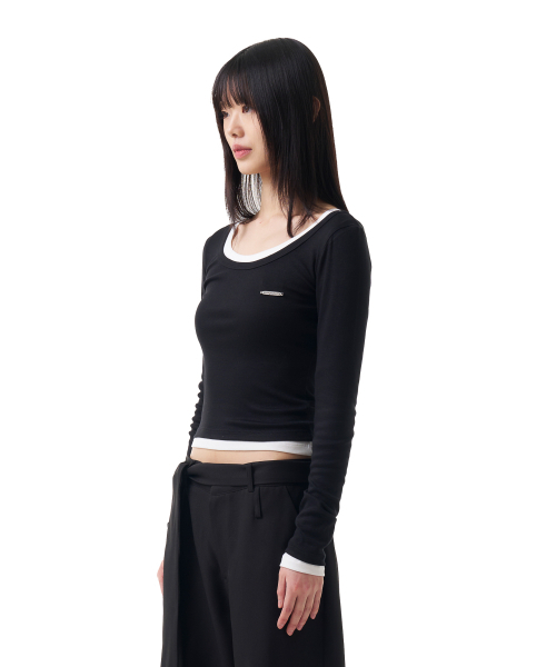 IUGAMAKARAS(イウガマカラス)の「U-Neck Fitted Top (Black)(Tシャツ/カットソー・レディース・その他・FREE)」の4枚目の写真