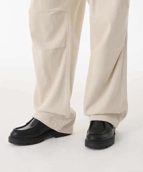 MUSINSA STANDARD（ムシンサスタンダード）の「コーデュロイパラシュートパンツ[クリーム]（その他パンツ・メンズ・その他・38/26/27/28/29/36/34/32/30/31/33）」の10枚目の写真