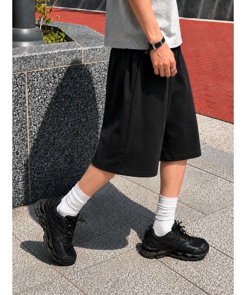 TOFFEE(トフィー)の「ワンタックハーフスウェットパンツ(ブラック)(その他パンツ・メンズ・その他・SMALL/MEDIUM/LARGE/X-LARGE)」の1枚目の写真
