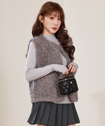 Anely（アネリー）の「プードルファー メタル ボタン ダブルポケット ベスト（ベスト）」