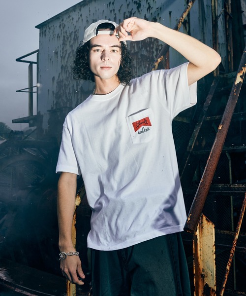 glamb(グラム)の「Good Luck T-Shirt IV / グッドラックTシャツⅣ(Tシャツ/カットソー・メンズ・ホワイト/ブラック・S/M/L)」の13枚目の写真