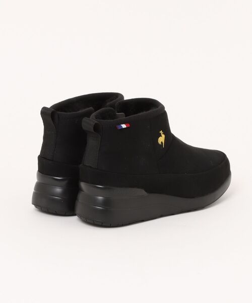 le coq sportif（ルコックスポルティフ）の「《le coq sportif》LCS ﾑ-ﾄ（ブーツ・レディース・ブラック×ゴールド・23.0cm/24.0cm/25.0cm）」の2枚目の写真