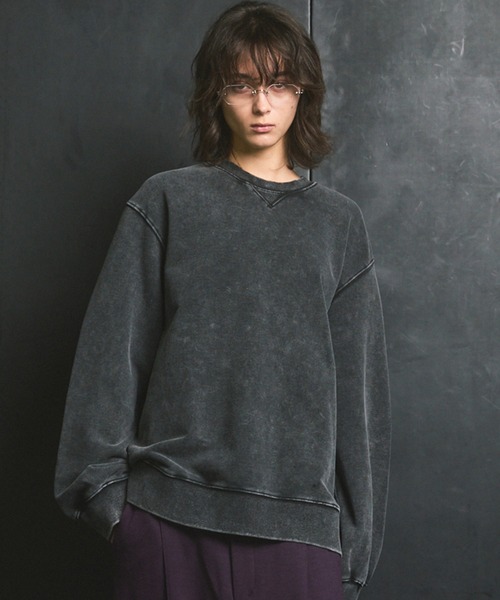 MAISON SPECIAL(メゾンスペシャル)の「《UNISEX》【ONE-MILE WEAR】Prime-Over Crew Neck Fade Sweat Pullover/ワンマイルウェアプライムオーバーフェードクルーネックプルオーバースウェット【MAISON SPECIAL/メゾンスペシャル】■セットアップ対応■(スウェット・メンズ・パープル/グレー/チャコールグレー/ブルー・0/1/2)」の2枚目の写真