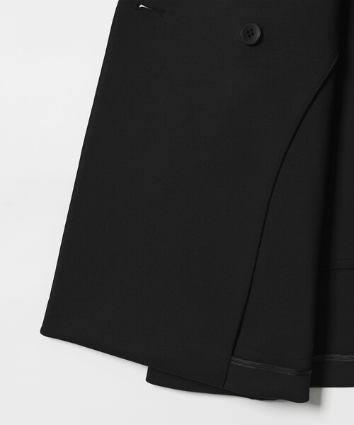 UNITED ARROWS(ユナイテッドアローズ)の「SPONGY バックフレア ベスト(ベスト・レディース・オフホワイト/ブラック/ネイビー・38/36)」の11枚目の写真
