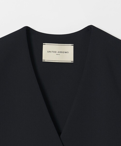 UNITED ARROWS(ユナイテッドアローズ)の「SPONGY バックフレア ベスト(ベスト・レディース・オフホワイト/ブラック/ネイビー・38/36)」の19枚目の写真