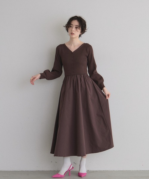 &. NOSTALGIA(アンドドットノスタルジア)の「布帛ドッキングニットワンピース(ワンピース・レディース・アイボリー/チャコールグレー/ブラウン・M)」の15枚目の写真