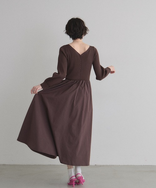 &. NOSTALGIA(アンドドットノスタルジア)の「布帛ドッキングニットワンピース(ワンピース・レディース・アイボリー/チャコールグレー/ブラウン・M)」の22枚目の写真