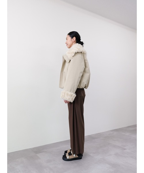 DOLLUPOOPS（ドールアップウップス）の「ボアライニングブルゾン（ブルゾン・レディース・ベージュ/チャコールグレー・FREE）」の4枚目の写真