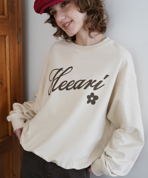ヒエリロゴプリントスウェットシャツ_クリーム（スウェット）｜HEEARI