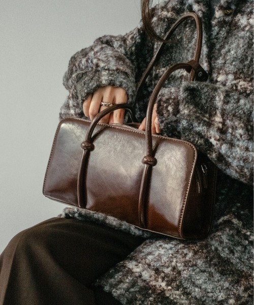 on:nue（オンニュ）の「【on:nue】[2WAY/肩紐付] レザーバゲットショルダーバッグ（ショルダーバッグ・レディース・ブラック/ブラウン/ダークブラウン/キャメル/レッド・FREE）」の21枚目の写真