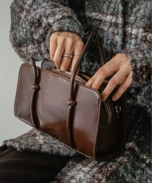 on:nue（オンニュ）の「【on:nue】[2WAY/肩紐付] レザーバゲットショルダーバッグ（ショルダーバッグ・レディース・ブラック/ブラウン/ダークブラウン/キャメル/レッド・FREE）」の22枚目の写真