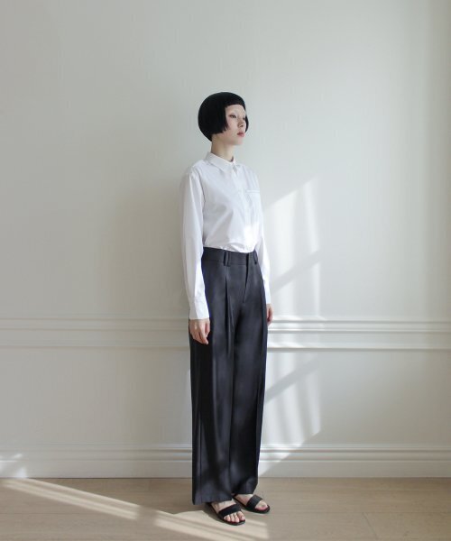 RUBATI(ルバティ)の「Classic Wide Wool Pants (CARBON GREY)(スラックス・レディース・その他・size2/size3/size1)」の6枚目の写真