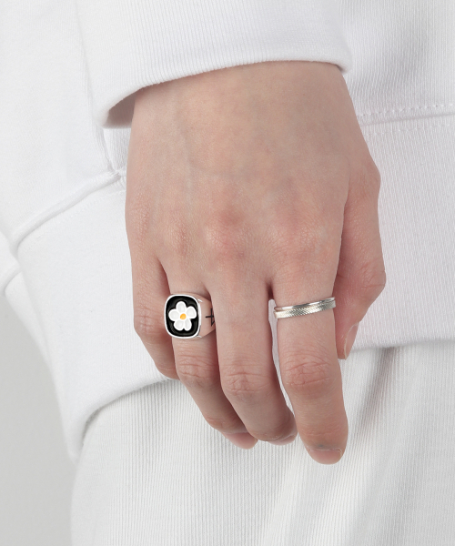 NONENON（ノンノン）の「BLOOM SQUARE RNG（リング・レディース・その他・SMALL/MEDIUM/LARGE）」の7枚目の写真