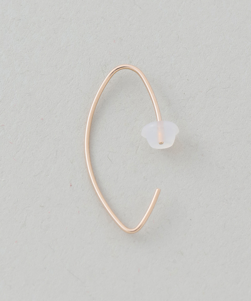 SLOBE IENA(スローブイエナ)の「SLOBE マーキピアスS K10(ピアス(両耳用)・レディース・ゴールド・FREE)」の2枚目の写真