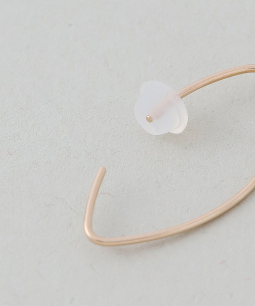 SLOBE IENA(スローブイエナ)の「SLOBE マーキピアスS K10(ピアス(両耳用)・レディース・ゴールド・FREE)」の3枚目の写真