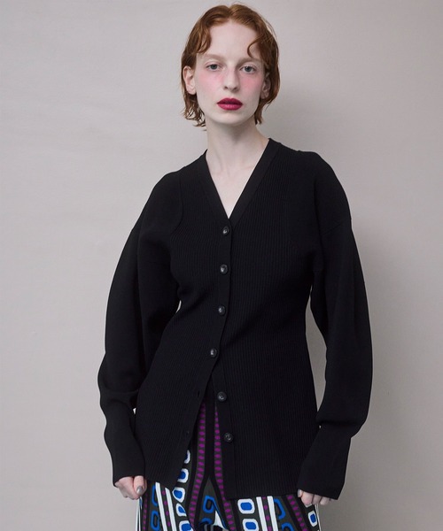 OMMO（オーエムエムオー）の「SQUARESLEEVE V NECK KT CD（カーディガン/ボレロ・レディース・ブルー/グレー/ブラック/グリーン・F）」の22枚目の写真