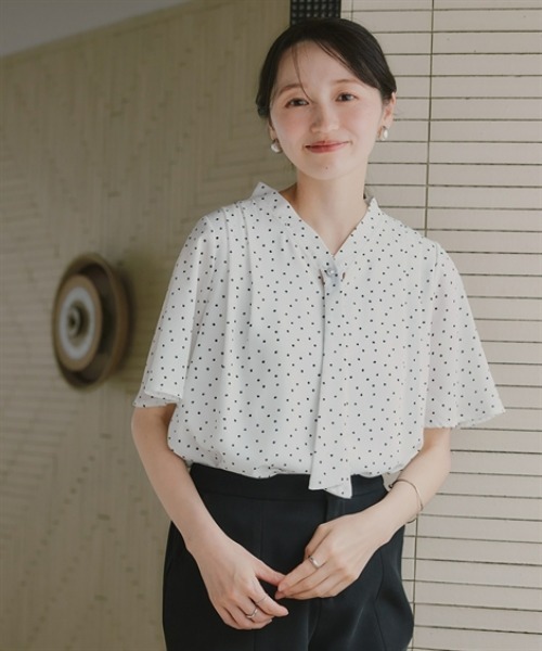 Petitjo(プッチージョ)の「小さいサイズ ボタン付きボウタイフレアブラウス 低身長さん・小柄女性(シャツ/ブラウス・レディース・グレー/その他1・PL/PM/PS/PSS)」の1枚目の写真