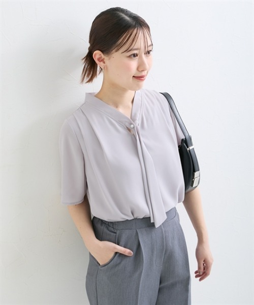Petitjo(プッチージョ)の「小さいサイズ ボタン付きボウタイフレアブラウス 低身長さん・小柄女性(シャツ/ブラウス・レディース・グレー/その他1・PL/PM/PS/PSS)」の2枚目の写真