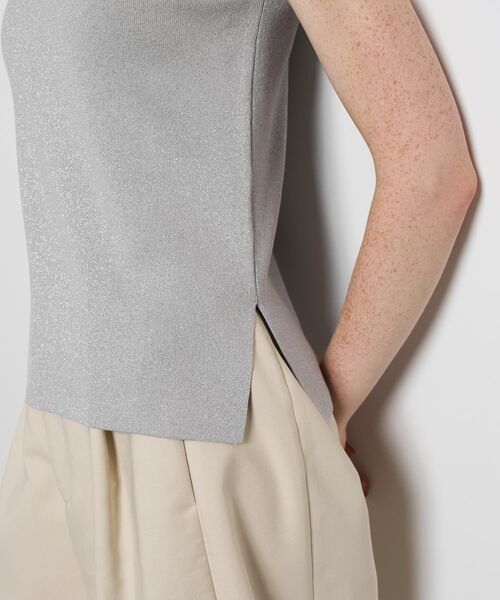 LANVIN en Bleu（ランバンオンブルー）の「ラメノースリーブニット（ニット/セーター・レディース・グレー/チャコールグレー/ベージュ・38）」の7枚目の写真