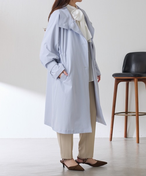 COLLAGE GALLARDAGALANTE(コラージュガリャルダガランテ)の「撥水スタンドネックコート(その他アウター・レディース・ベージュ/ネイビー/サックスブルー・FREE)」の4枚目の写真