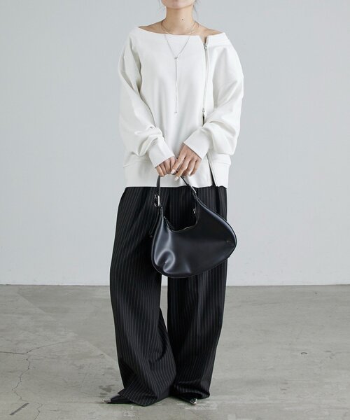 Lui's（ルイス）の「前ファスナーオフショルダースウェット（Tシャツ/カットソー・レディース・ブラック/オフホワイト・FREE）」の20枚目の写真