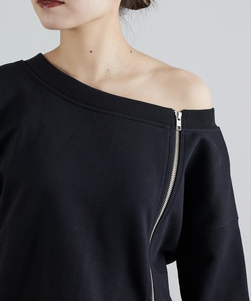 Lui's（ルイス）の「前ファスナーオフショルダースウェット（Tシャツ/カットソー・レディース・ブラック/オフホワイト・FREE）」の5枚目の写真