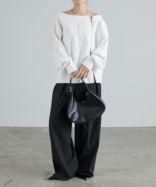 Lui's（ルイス）の「前ファスナーオフショルダースウェット（Tシャツ/カットソー・レディース・ブラック/オフホワイト・FREE）」の16枚目の写真