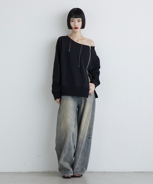 Lui's（ルイス）の「前ファスナーオフショルダースウェット（Tシャツ/カットソー・レディース・ブラック/オフホワイト・FREE）」の5枚目の写真