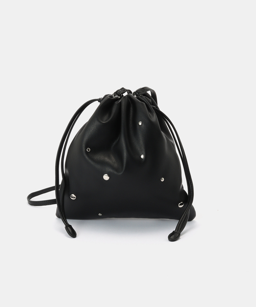 B.C STOCK（ベーセーストック）の「ランダムスタッズ巾着バッグ（ショルダーバッグ・レディース・ブラック/カーキ・FREE）」の2枚目の写真