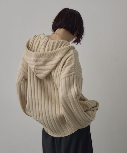 kivi（キヴィ）の「フードリブニット（ニット/セーター・レディース・ダークグレー/ブラック/ナチュラル・FREE）」の6枚目の写真