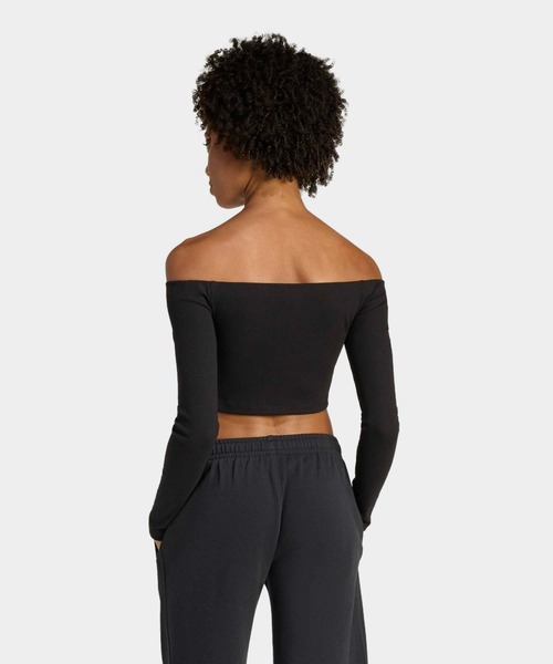 adidas(アディダス)の「adidas/アディダス ESSENTIALS RIBU OFF SHOULDER リブ編み オフショルダー 秋 秋服 2026年秋冬(Tシャツ/カットソー・レディース・ブラック/ホワイト・L/M/S/XS)」の3枚目の写真