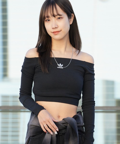 addidas オフショル 日本未加入 adidas（アディダス）の「adidas/アディダス ESSENTIALS RIBU OFF