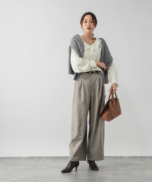 GLOBAL WORK（グローバルワーク）の「アソートフリルブラウス/601183（シャツ/ブラウス・レディース・オフホワイト/その他35/ブラック系その他・LARGE/MEDIUM）」の4枚目の写真