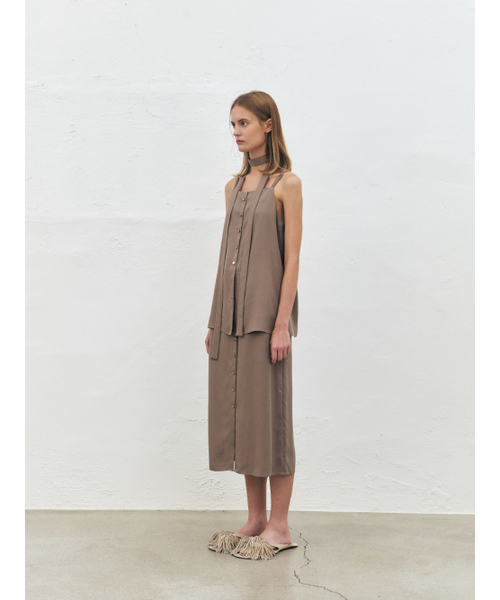 KUME(クメ)の「Tencel Twill Sleeveless Scarf Top, Dark Beige(シャツ/ブラウス・レディース・その他・SMALL/MEDIUM)」の3枚目の写真