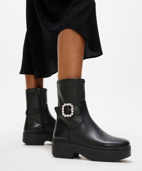 F-LUMA CRYSTAL-BUCKLE LEATHER SHORT BOOTS / F-LUMA CRYSTAL-BUCKLE