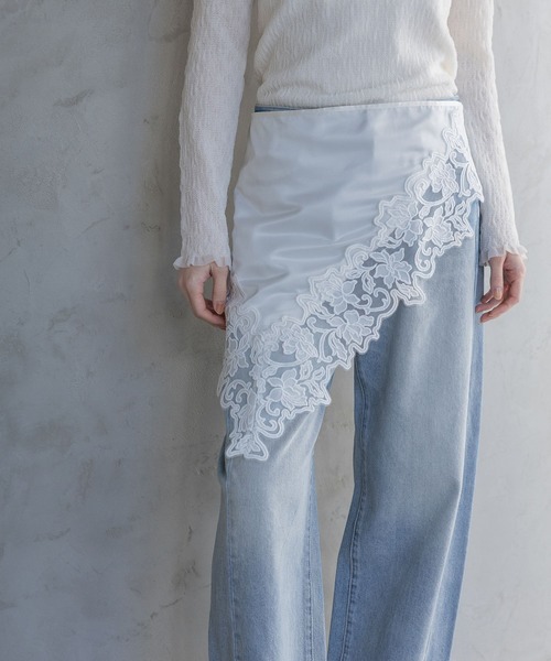 A part by（アパートバイ）の「サンカクレーススカーフ（バンダナ/スカーフ・レディース・オフホワイト/ブラック・FREE）」の2枚目の写真