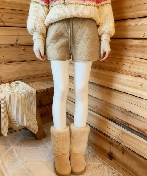 gossip!ロサンゼルス(ゴシップロサンゼルス)の「4色展開【Y2Kガーリー】レトロキルティングショートパンツ(その他パンツ・レディース・ブラック/オフホワイト/グレー/ベージュ・M)」の20枚目の写真
