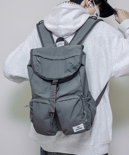 WESTSEA(ウエストシー)の「A4対応 ナイロン バックパック フラップデザイン(バックパック/リュック・メンズ・グレー/ブラック/アイボリー・FREE)」の3枚目の写真