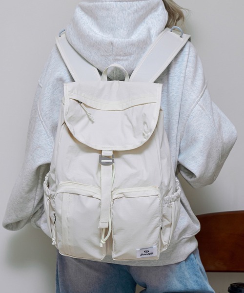 WESTSEA(ウエストシー)の「A4対応 ナイロン バックパック フラップデザイン(バックパック/リュック・メンズ・グレー/ブラック/アイボリー・FREE)」の5枚目の写真