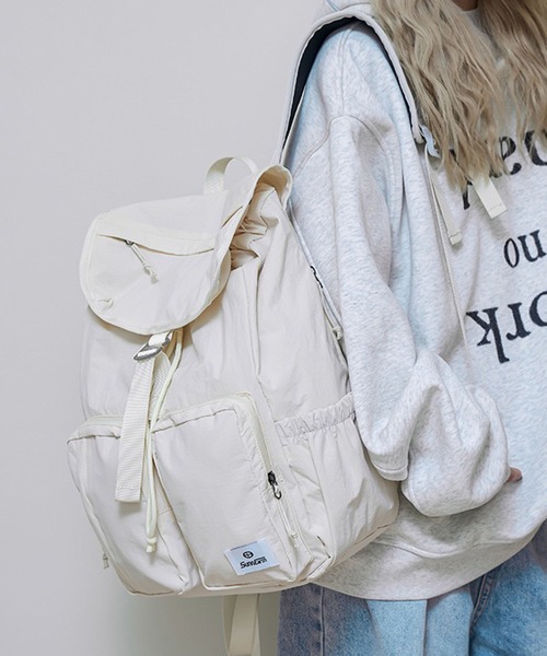 WESTSEA(ウエストシー)の「A4対応 ナイロン バックパック フラップデザイン(バックパック/リュック・メンズ・グレー/ブラック/アイボリー・FREE)」の6枚目の写真