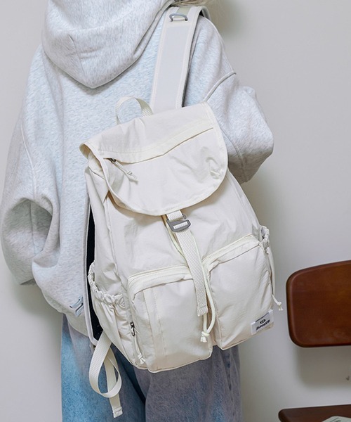 WESTSEA(ウエストシー)の「A4対応 ナイロン バックパック フラップデザイン(バックパック/リュック・メンズ・グレー/ブラック/アイボリー・FREE)」の7枚目の写真