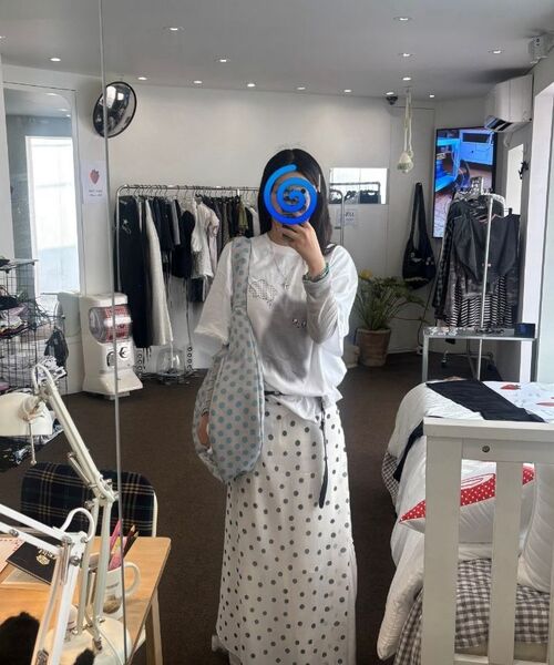 ITZAVIBE(イッザバイブ)の「WHITE DOTTED LAYERED WRAP LONG SKIRT(スカート・レディース・その他・ONE SIZE)」の10枚目の写真