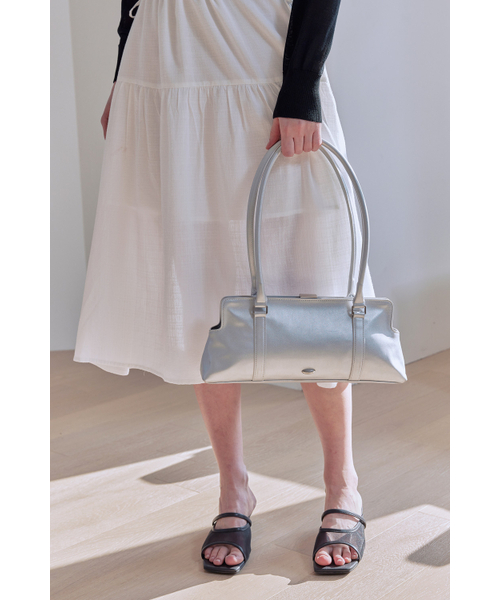 AFTERHOURS(アフターアワーズ)の「FRAME SHOULDER BAG (SILVER)(ショルダーバッグ・レディース・その他・FREE)」の3枚目の写真