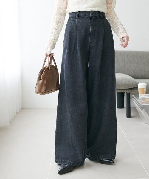 DISCOAT(ディスコート)の「ライトデニムタックワイドパンツ(デニムパンツ・レディース・ブルー/ブラック・SMALL/LARGE/MEDIUM)」の10枚目の写真