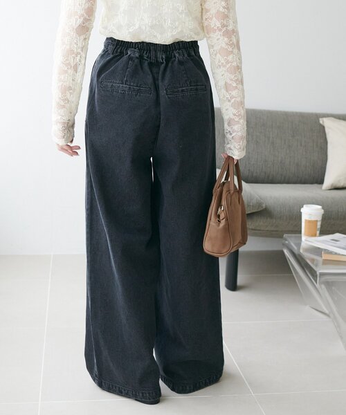 DISCOAT(ディスコート)の「ライトデニムタックワイドパンツ(デニムパンツ・レディース・ブルー/ブラック・SMALL/LARGE/MEDIUM)」の13枚目の写真
